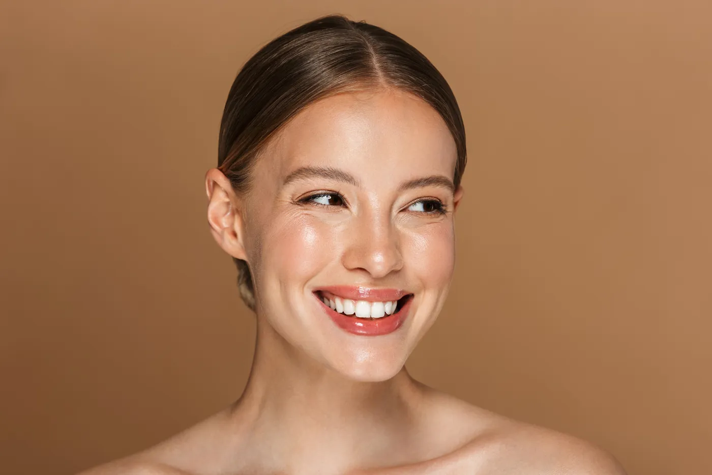 Woman with a bright cosmetic smile